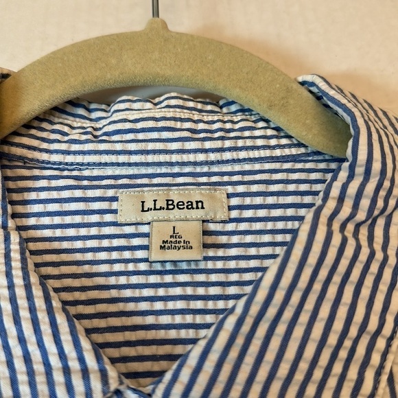 LL bean seersucker button down top - Picture 2 of 7